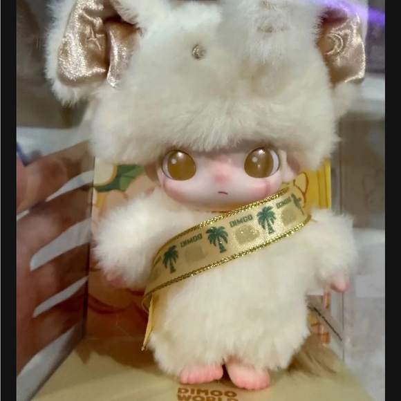 Thailand Exclusive - DIMOO ELEPHANT IN MOONLIGHT Vinyl Plush - Picture 2 of 2